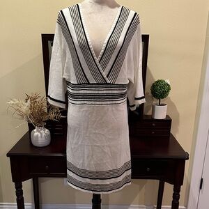 Chic Black and White Striped Long Sleeve Dress
